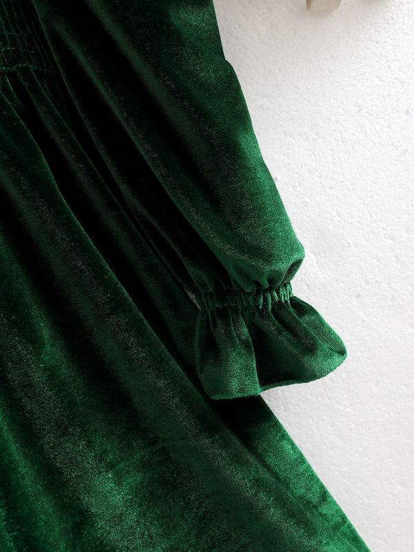 Little girl's ruffled velvet dress with ruffle sleeves SHE