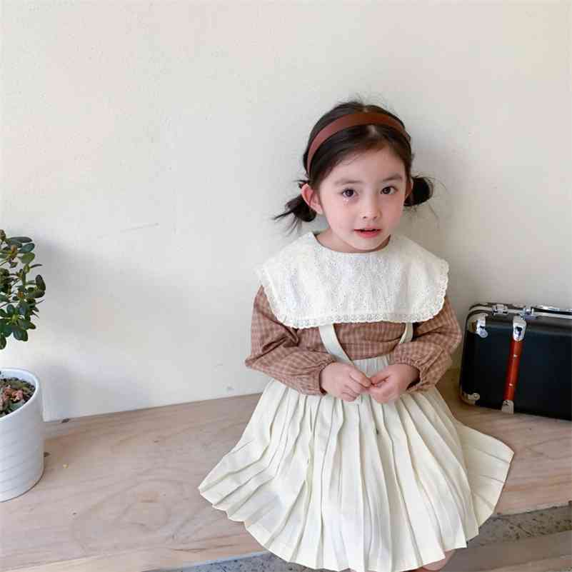 Korean style fashion girls outfits lace big turn-down collar plaid shirt and pleated skirt 2pcs sets Spring clothes set 210708
Korean style fashion girls outfits lace big turn-down collar plaid shirt and pleated skirt 2pcs sets Spring clothes set 210708
