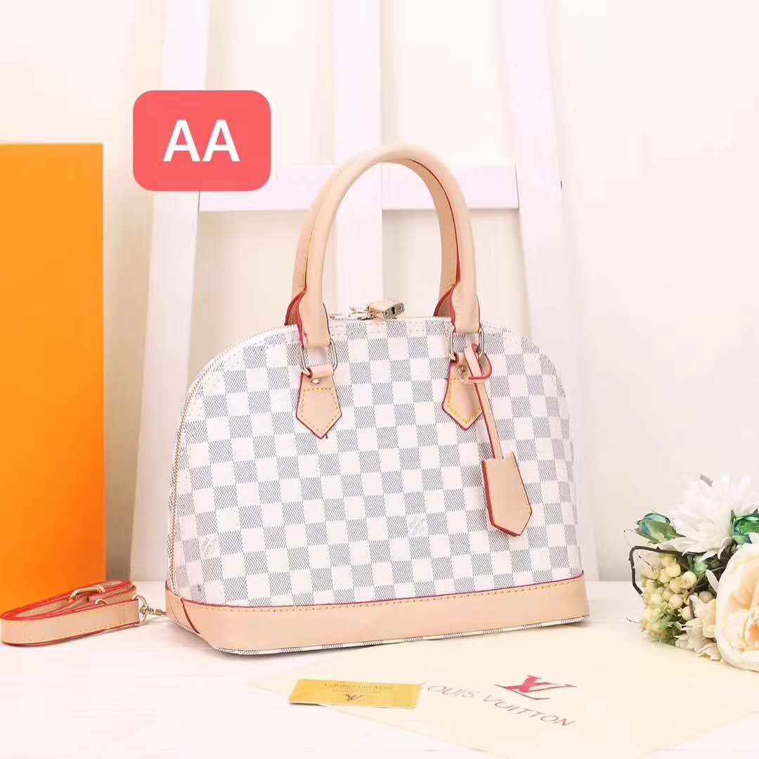 2022 Women Luxurys Designers Womens Shoulder Bags ALMA BB Chain Messenger Tote Bag Bags Handbag Crossbody Purse Bags WITH LOCK Wallet YSLs L
2022 Women Luxurys Designers Womens Shoulder Bags ALMA BB Chain Messenger Tote Bag Bags Handbag Crossbody Purse Bags WITH LOCK Wallet YSLs L