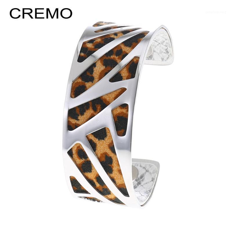 Cremo Leopard Print For Women Hollow Geometry Bracelet Leather Reversible Jewelry 13 Color Pink Bangle
Cremo Leopard Print For Women Hollow Geometry Bracelet Leather Reversible Jewelry 13 Color Pink Bangle