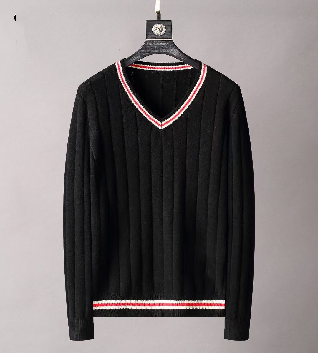 Men's sweater classic fashion letter pattern autumn and winter long-sleeved men's sweater casual round neck contrast color top, White;black
Men's sweater classic fashion letter pattern autumn and winter long-sleeved men's sweater casual round neck contrast color top, White;black