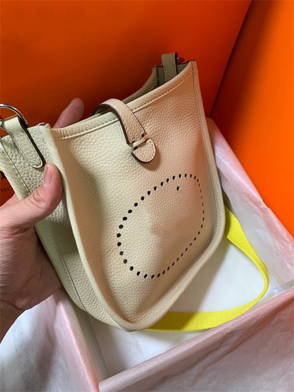 Herme 2021 Luxury Famous Designer Handbags Shoulder Bags Cross Body Clutch Lady Fashion Bag Genuine Leather Classic women Simplicity, 01
Herme 2021 Luxury Famous Designer Handbags Shoulder Bags Cross Body Clutch Lady Fashion Bag Genuine Leather Classic women Simplicity, 01