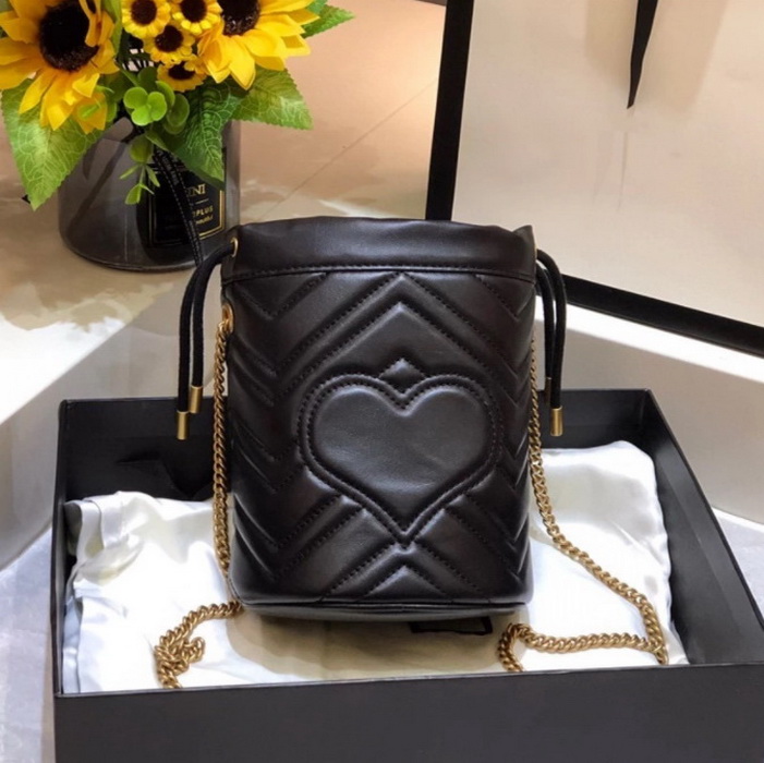 Luxury women handbag real leather Fashion female messenger Heart-shaped suture bag High quality chains shoulder bags Marmont bag, Red
Luxury women handbag real leather Fashion female messenger Heart-shaped suture bag High quality chains shoulder bags Marmont bag, Red