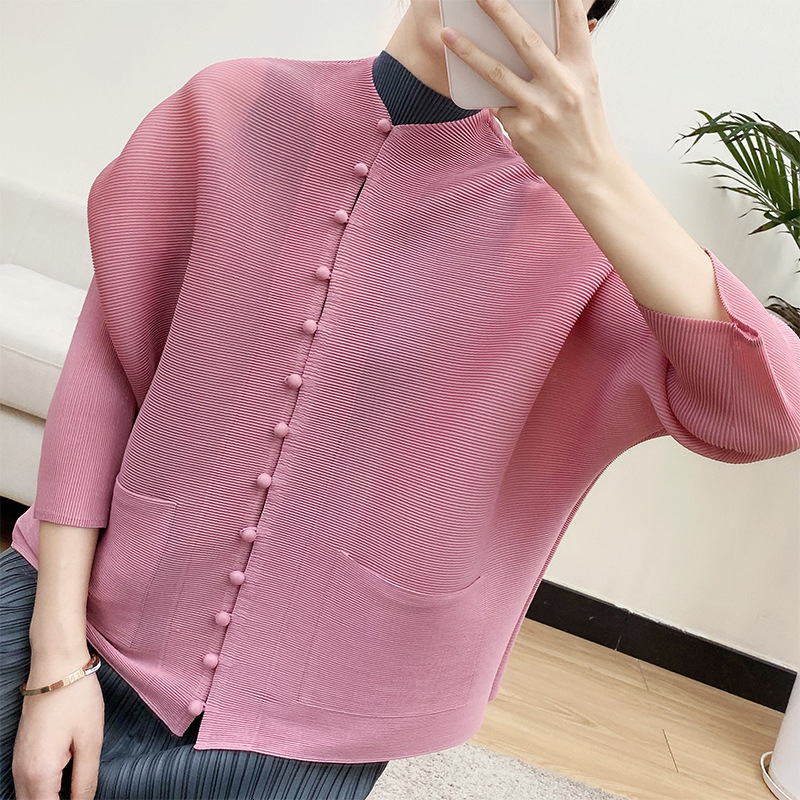 2021 New Pleated Chinese Style Button Shirt Jacket Spring Autumn Cardigan Tunics Women Vintage Top Loose Pink Blouses Gc1v
2021 New Pleated Chinese Style Button Shirt Jacket Spring Autumn Cardigan Tunics Women Vintage Top Loose Pink Blouses Gc1v