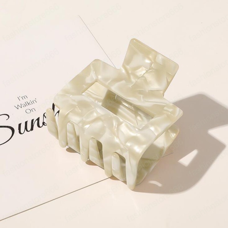 Fashion Acrylic Hollow Hair Claws Clamps For Women Trendy Geometric Hollowed Hairpins Plastic Leopard Hair Accessories