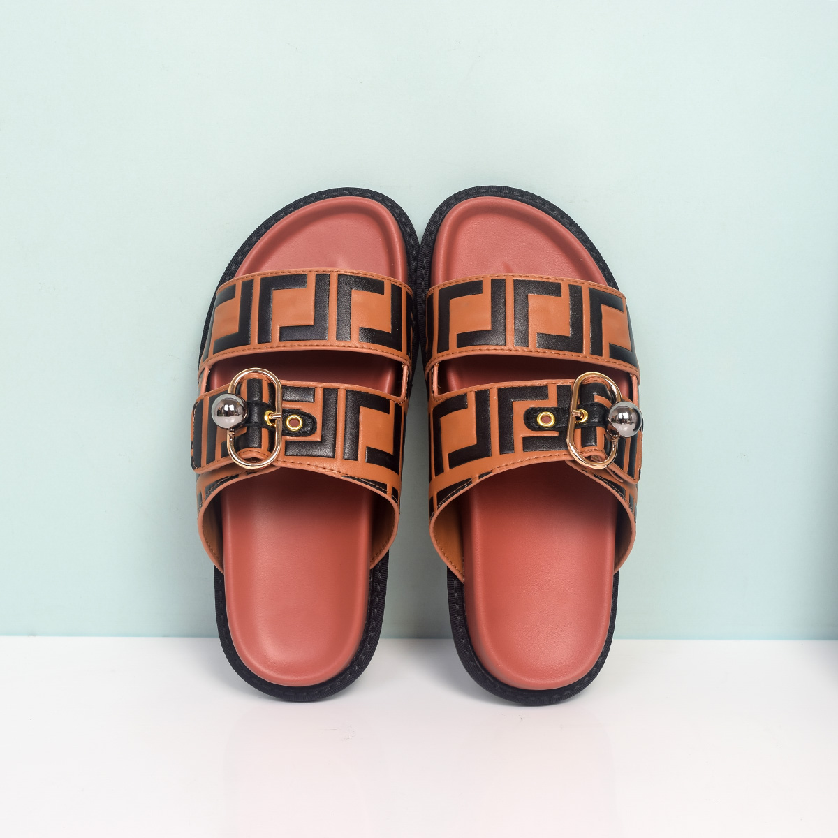 Top quality Brown FF Pool Slide Sandals for women slippers flat Slip On buckle man shoes flats sandal luxury designers slides high band slipper factory footwear, Gift
Top quality Brown FF Pool Slide Sandals for women slippers flat Slip On buckle man shoes flats sandal luxury designers slides high band slipper factory footwear, Gift