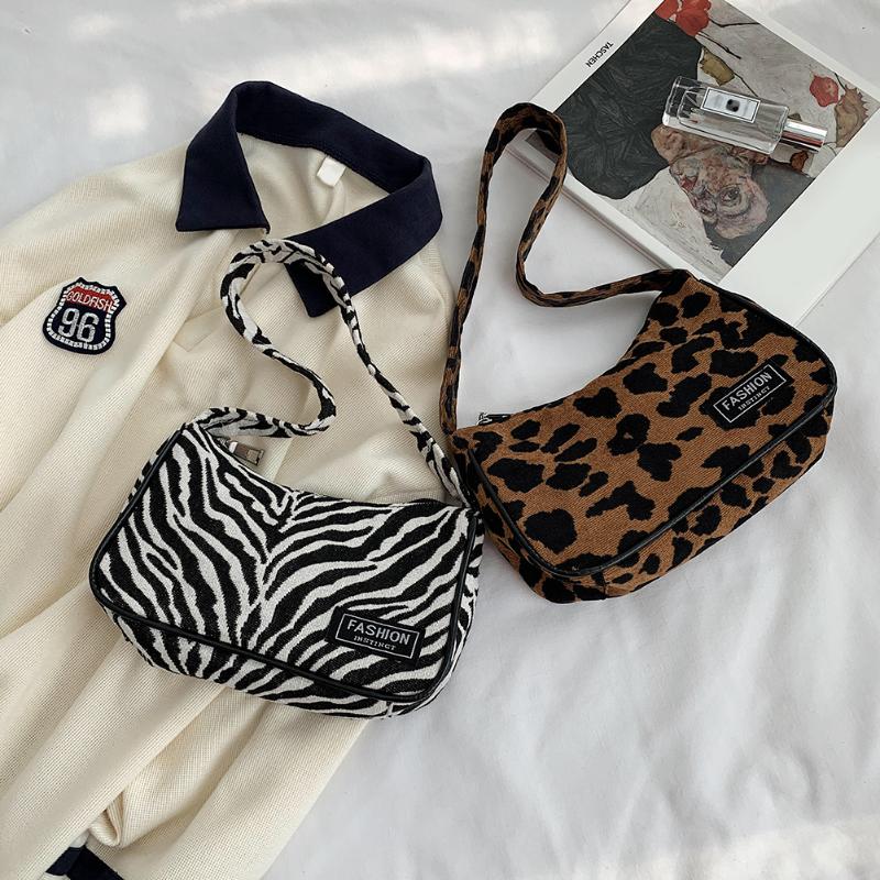 Vintage Leopard Zebra Pattern Underarm Shoulder Bags Women Canvas Casual Street Travel Handbags Totes Clutches Purse
Vintage Leopard Zebra Pattern Underarm Shoulder Bags Women Canvas Casual Street Travel Handbags Totes Clutches Purse