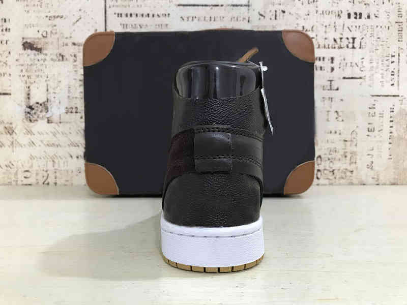 (WITH BOX) New arrival 1 1s mens basketball shoes three limited fashion sneakers trainers sports shoe white size 7-12 free DHL shipping{category} 
(WITH BOX) New arrival 1 1s mens basketball shoes three limited fashion sneakers trainers sports shoe white size 7-12 free DHL shipping{category}