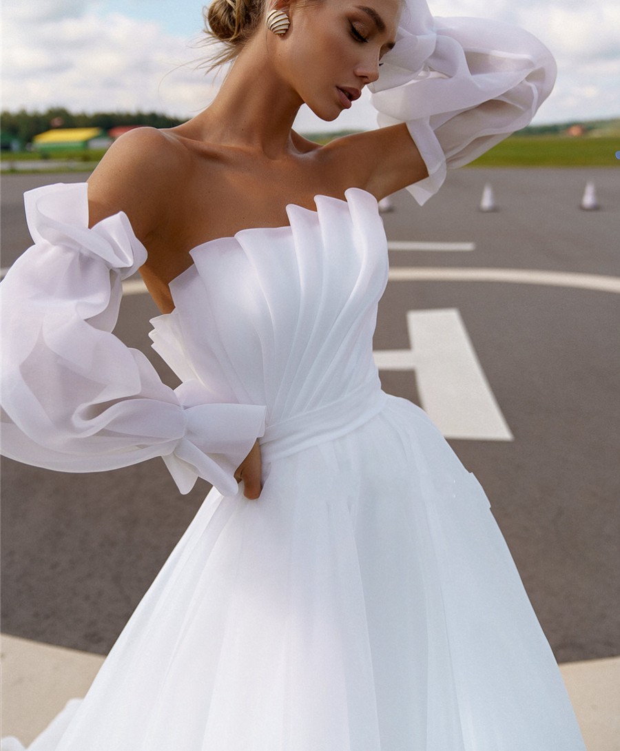 Strapless Ruched Bodice Ball Gowns 2022 Organza Wedding Dress with Detachable Long Sleeves Empire Bridal Gowns vestidos de noiva robe mariee