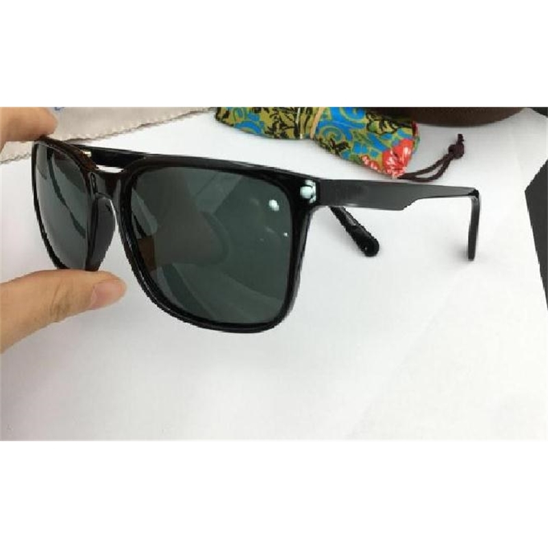 Brand Designer Mcy Jim 756 sunglasses High Quality Polarized Rimless lens men women driving Sunglasses with case, White;black
Brand Designer Mcy Jim 756 sunglasses High Quality Polarized Rimless lens men women driving Sunglasses with case, White;black