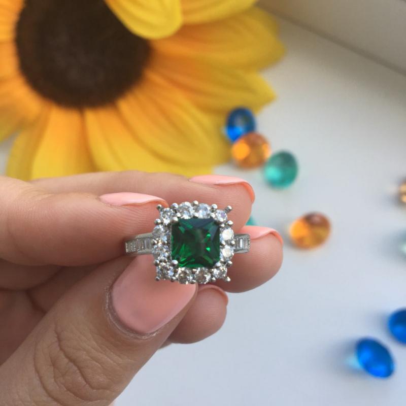 Cluster Rings Silver Color Prince Cut Wedding Ring Engagement Cubic Zirconia Jewelry For Women With Austrian Crystal DWR475, Golden;silver
Cluster Rings Silver Color Prince Cut Wedding Ring Engagement Cubic Zirconia Jewelry For Women With Austrian Crystal DWR475, Golden;silver