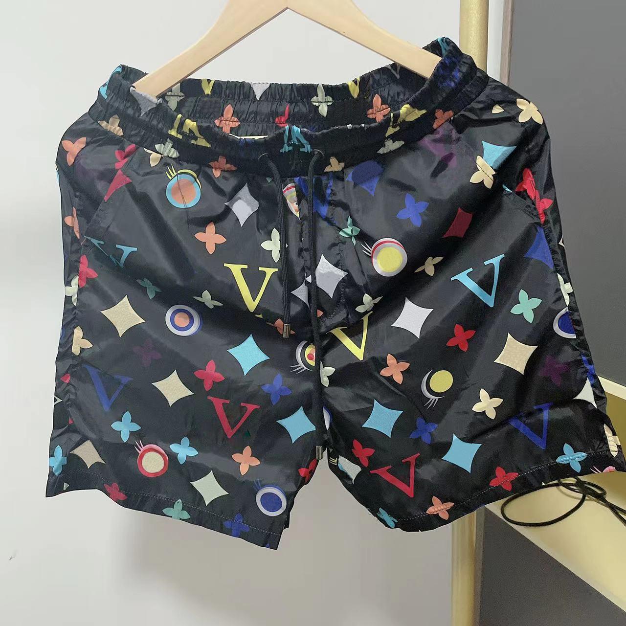 Mens Shorts 2022 Summer Designers Casual Sports Fashion Quick Drying Men Beach Pants Black and White Asian Size LOL =3XL
Mens Shorts 2022 Summer Designers Casual Sports Fashion Quick Drying Men Beach Pants Black and White Asian Size LOL =3XL