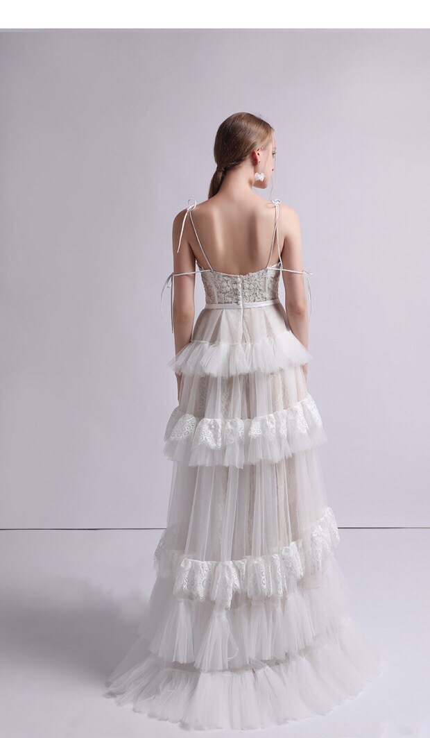 Elegant Boho Spaghetti Straps A Line Wedding Dress Tiered Skirt Floor Length Hippie Style Bridal Gowns Long Beach Tulle Bride Dresses Sexy Backless Cu