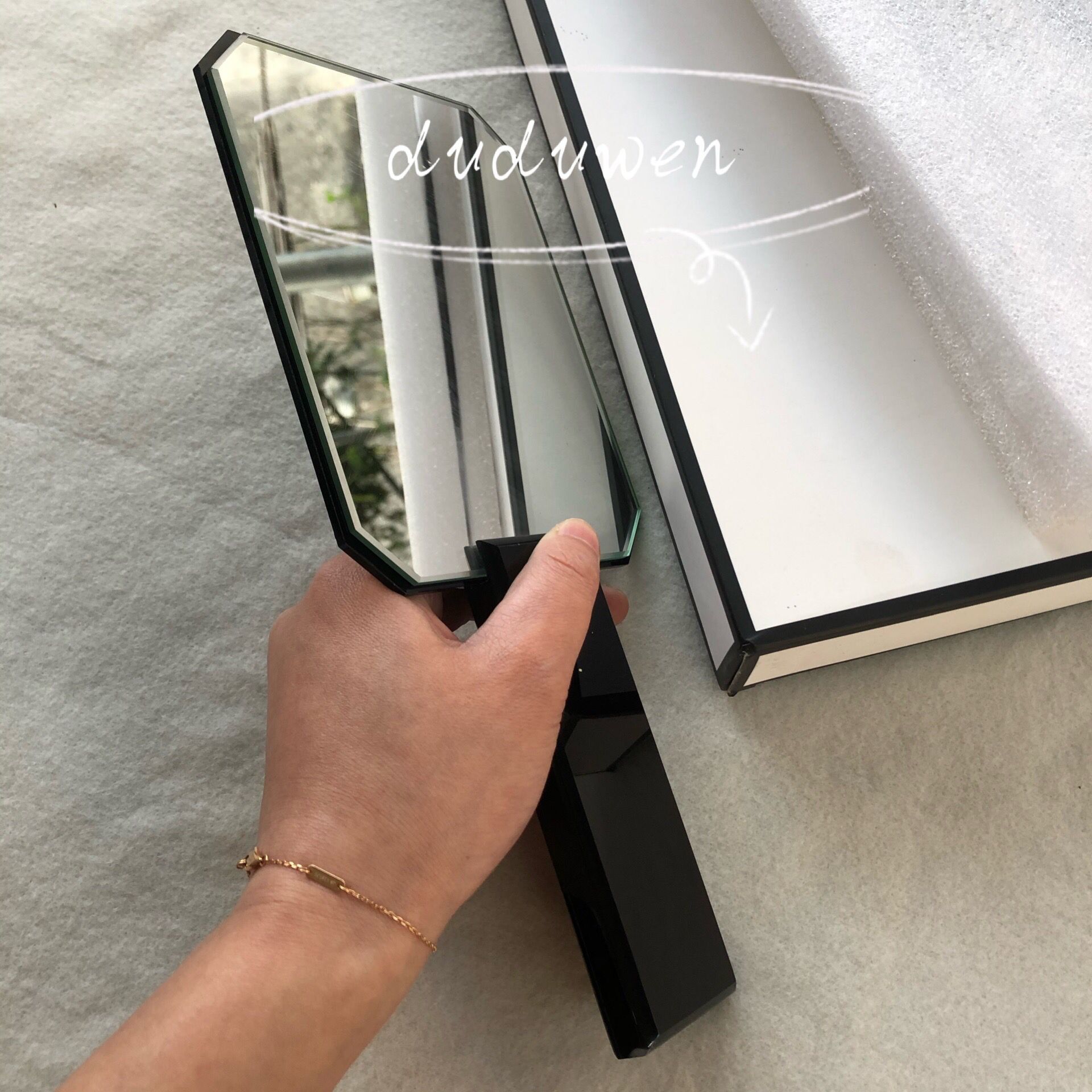 23X13.3X10CM collection boutique Makeup Mirrors Vintage acrylic C handle mirror fashion Cosmetics Tools with Gift Box