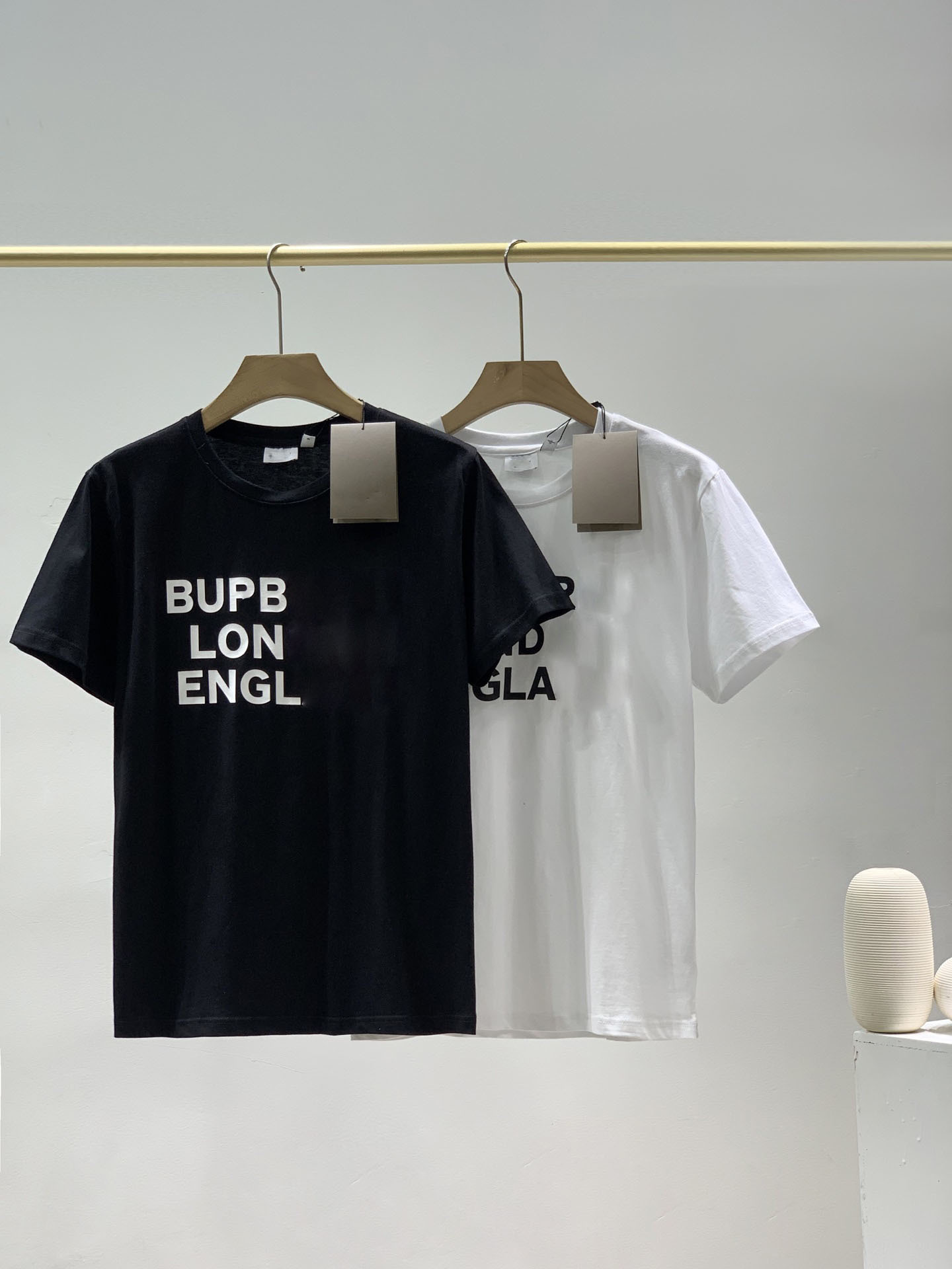 Designer new cotton T-shirt with the same style for men and women all-match fashion092, White
Designer new cotton T-shirt with the same style for men and women all-match fashion092, White