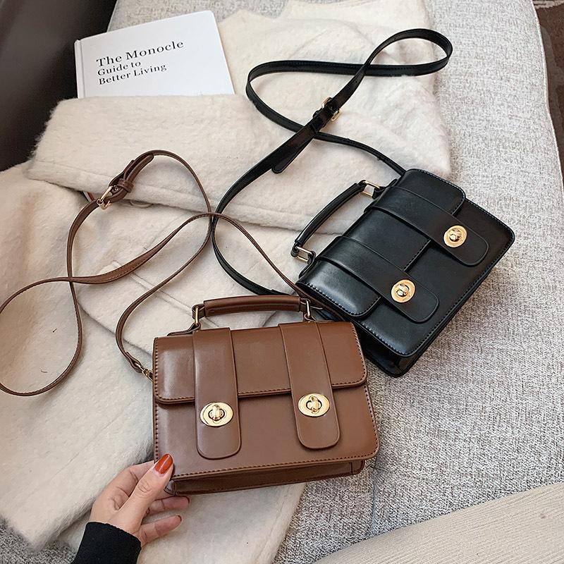 Bag women's bag 2021 new trendy retro one-shoulder stiletto simple Hong Kong style tote small square
Bag women's bag 2021 new trendy retro one-shoulder stiletto simple Hong Kong style tote small square