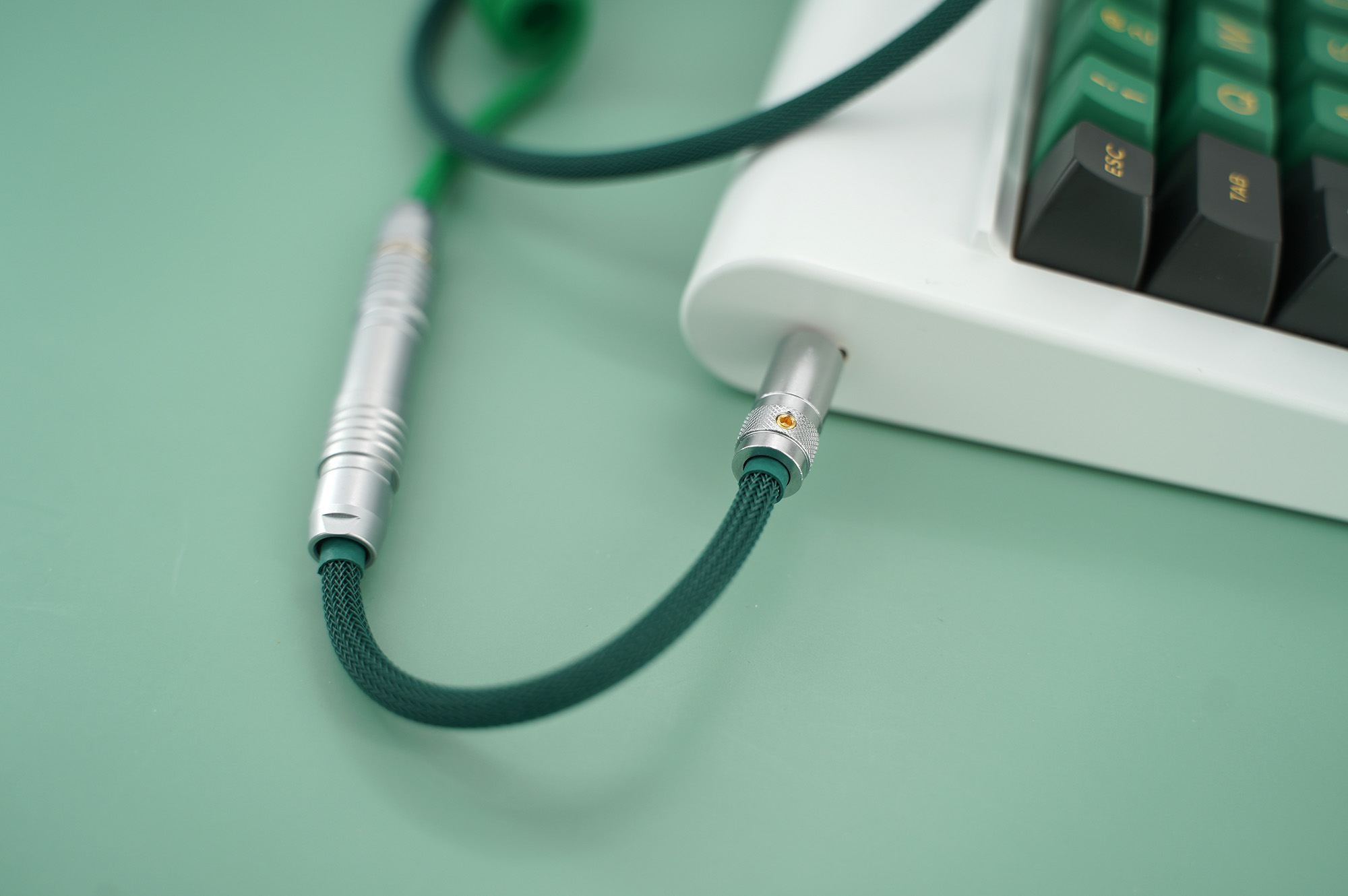GeekCable Handmade Customized Mechanical Keyboard Data Cable For GMK Theme MAXKEY Keycap Line Green And Dark Green Colorway