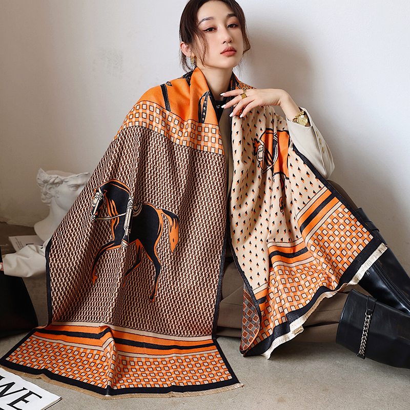 Luxury Horse Print Scarf Women Cashmere Winter Warm Scarves Brand Pashmina Shawls Lady Wraps Bufanda Thick Bandana
Luxury Horse Print Scarf Women Cashmere Winter Warm Scarves Brand Pashmina Shawls Lady Wraps Bufanda Thick Bandana