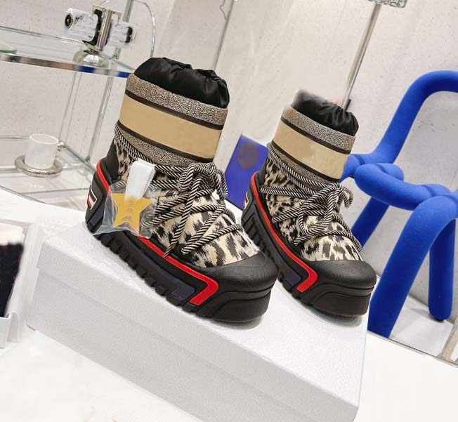 2021 winter down ski boots embroidered woven thick bottom space warm bo ots display party lace up luxury size 35-41, Box
2021 winter down ski boots embroidered woven thick bottom space warm bo ots display party lace up luxury size 35-41, Box