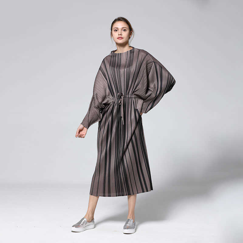 VANOVICH Summer and Spring Fold Women Wild Cotton Casual Long Sleeve Europe Fashion Ladies Dress 210615, Grey
VANOVICH Summer and Spring Fold Women Wild Cotton Casual Long Sleeve Europe Fashion Ladies Dress 210615, Grey