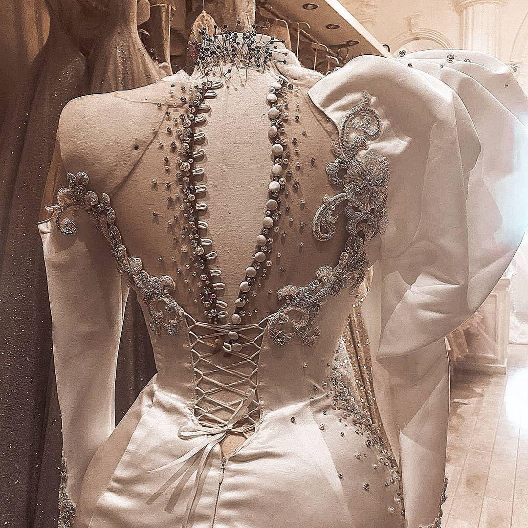 Mermaid Dresses One Shoulder Long Sleeves Beaded Ruffles Sweep Train Plus Size Wedding Bridal Gown Vestido De Novia