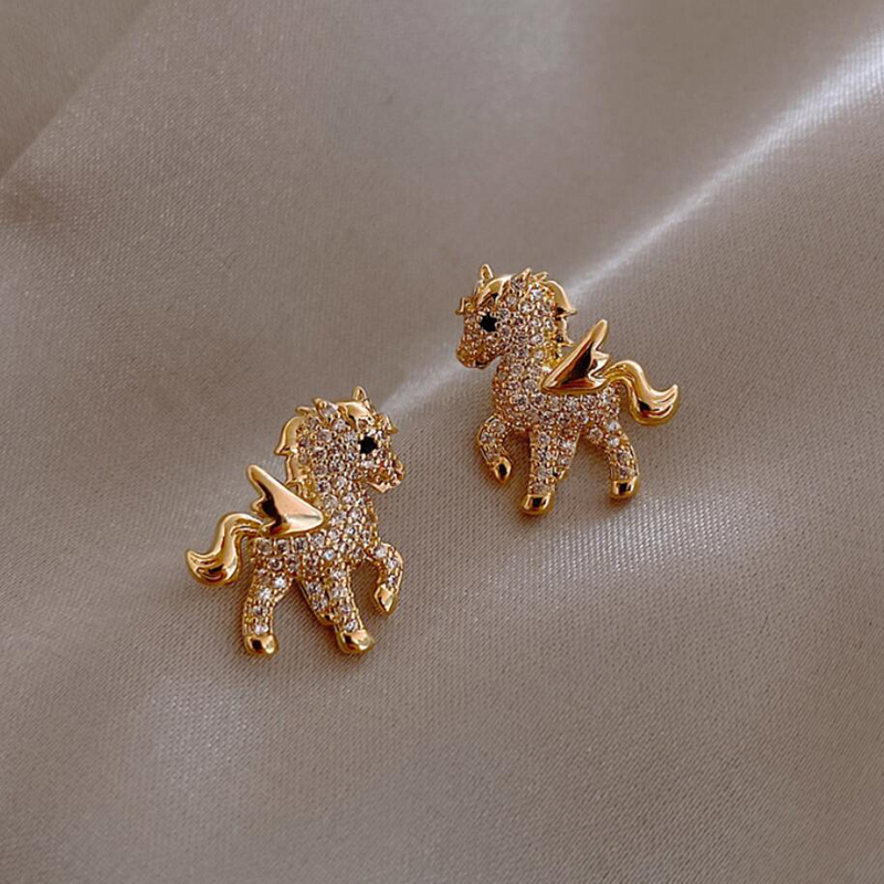 18K Gold Plated Designer Stud Earrings Brand Designers Geometry Letters Fashion Women Crystal Rhinestone Unicorn Earring Wedding Party Jewerlry ER0304
18K Gold Plated Designer Stud Earrings Brand Designers Geometry Letters Fashion Women Crystal Rhinestone Unicorn Earring Wedding Party Jewerlry ER0304