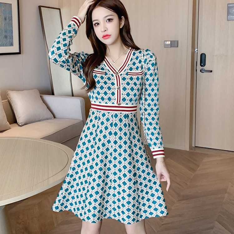 Autumn Winter Women's Plaid Knitting Dress High Waist Elegant Fashion Long Sleeve V-Neck Sweater Mini Dresses 210526, Photo color
Autumn Winter Women's Plaid Knitting Dress High Waist Elegant Fashion Long Sleeve V-Neck Sweater Mini Dresses 210526, Photo color
