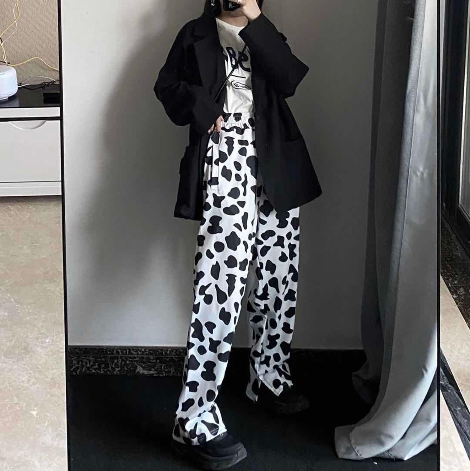 2021 New High-waist Elastic Casual Cow Milk Print Women's Slacks Summer Straight Down Fashion Pants Pantalon Femme Heat Sqjt, Short
2021 New High-waist Elastic Casual Cow Milk Print Women's Slacks Summer Straight Down Fashion Pants Pantalon Femme Heat Sqjt, Short