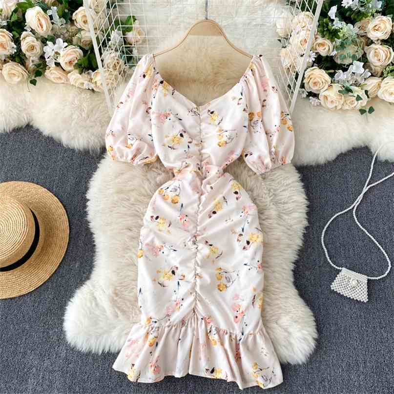 Chic Floral Women Dress Summer Short Sleeve V-neck Ruched Slim Party Temperament Wrinkle Draped Ruffles 210603, Apricot
Chic Floral Women Dress Summer Short Sleeve V-neck Ruched Slim Party Temperament Wrinkle Draped Ruffles 210603, Apricot