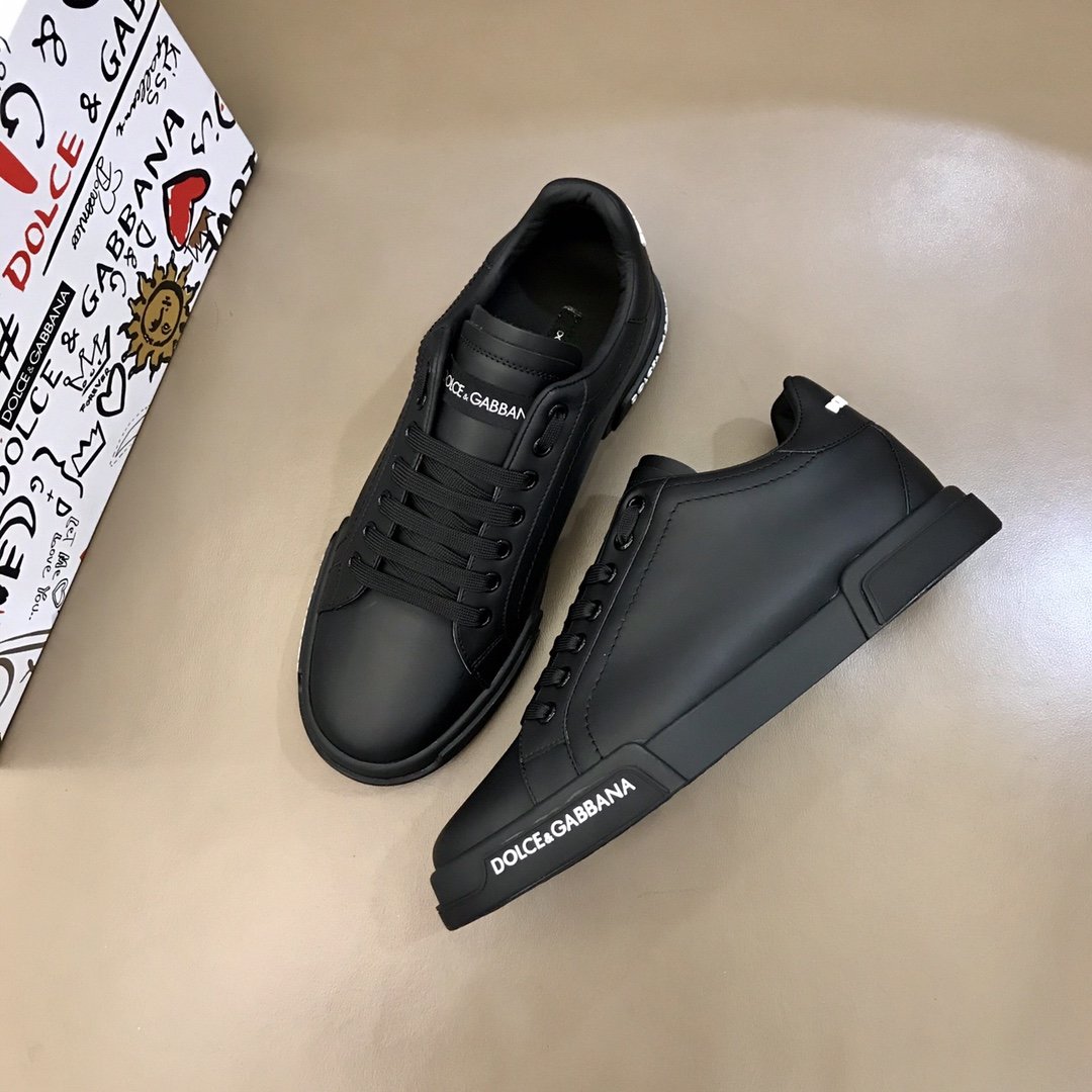 Men's shoes fashion brand lace-up sneakers designer casual luxury men's shoes original shoe box Size 38-44, Red;white
Men's shoes fashion brand lace-up sneakers designer casual luxury men's shoes original shoe box Size 38-44, Red;white