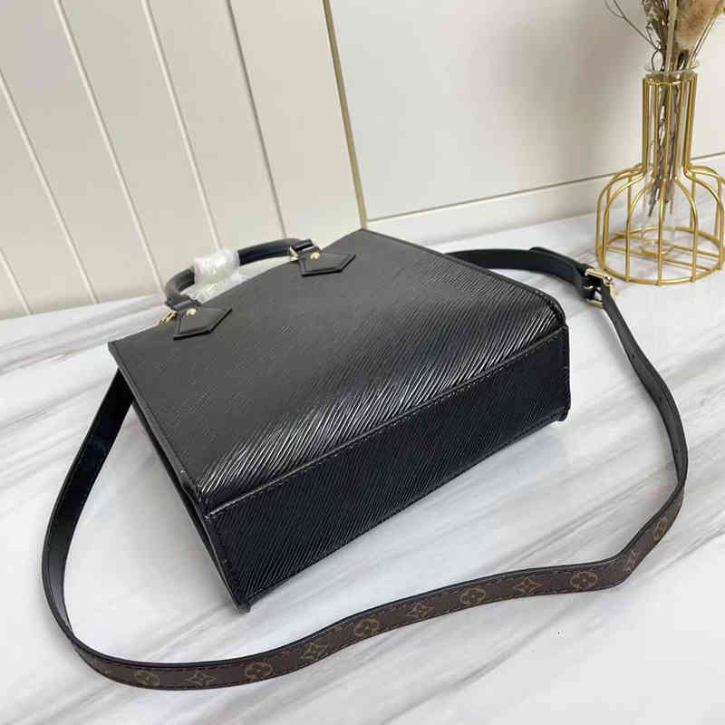 Evening Bags Shoulder Handbag Designer Wallet Handbags Genuine leather High-quality Different colors Fashion brand with original box size Z36M, 1# shoe box
Evening Bags Shoulder Handbag Designer Wallet Handbags Genuine leather High-quality Different colors Fashion brand with original box size Z36M, 1# shoe box