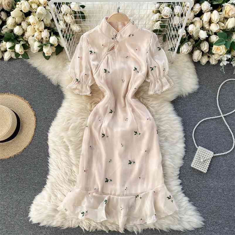 High Quality Hand beaded Floral Embroidery Shinny Exquisite Cheongsam Dress for Women Retro Short Sleeve Slim Mermaid 210525, Picture color
High Quality Hand beaded Floral Embroidery Shinny Exquisite Cheongsam Dress for Women Retro Short Sleeve Slim Mermaid 210525, Picture color