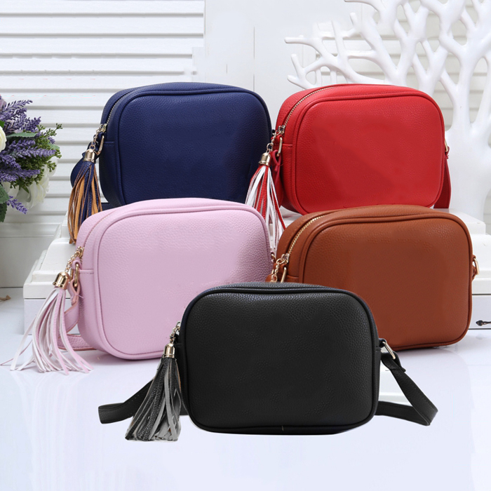 Top Quality Handbags Women Crossbody Soho Disco Shoulder Bag Fringed Messenger Bags Purse 22cm, Colour 1
Top Quality Handbags Women Crossbody Soho Disco Shoulder Bag Fringed Messenger Bags Purse 22cm, Colour 1