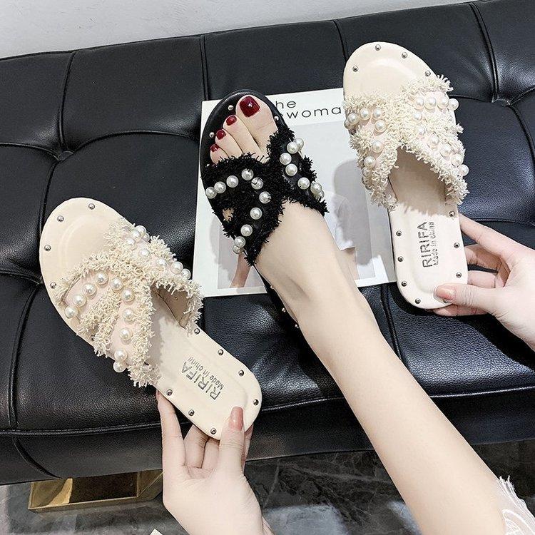 Slippers 2021 Summer Women Shoes Fashion Pearl Flat With Ladies Flip Fops Casual Beach Woman Slides Large For Female, Beige
Slippers 2021 Summer Women Shoes Fashion Pearl Flat With Ladies Flip Fops Casual Beach Woman Slides Large For Female, Beige