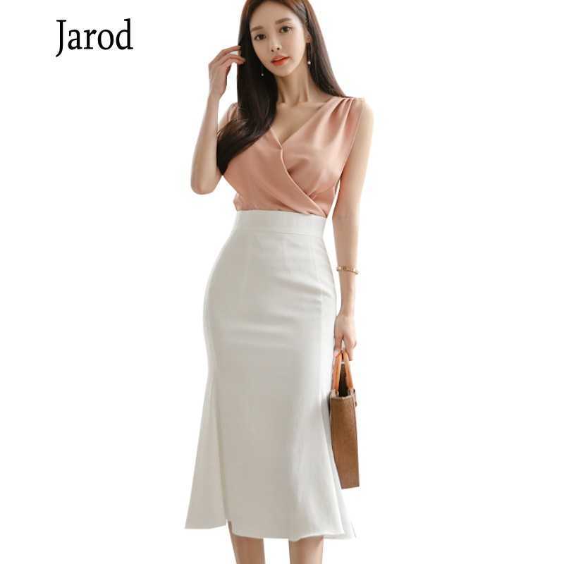 Summer Pink Sleeveless V-Neck Vest Top Bodycon Fishtail White Skirt Women Sexy Two Piece Party Suit Dress 210526, Picture color
Summer Pink Sleeveless V-Neck Vest Top Bodycon Fishtail White Skirt Women Sexy Two Piece Party Suit Dress 210526, Picture color