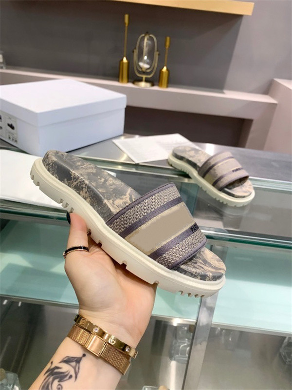 2021 Womens Platform Casual Shoes Sneakers Black Leather Suede Walking Dress Sneakers Luminous Reflective Trainers Shoes size35-40, Choose the color
2021 Womens Platform Casual Shoes Sneakers Black Leather Suede Walking Dress Sneakers Luminous Reflective Trainers Shoes size35-40, Choose the color
