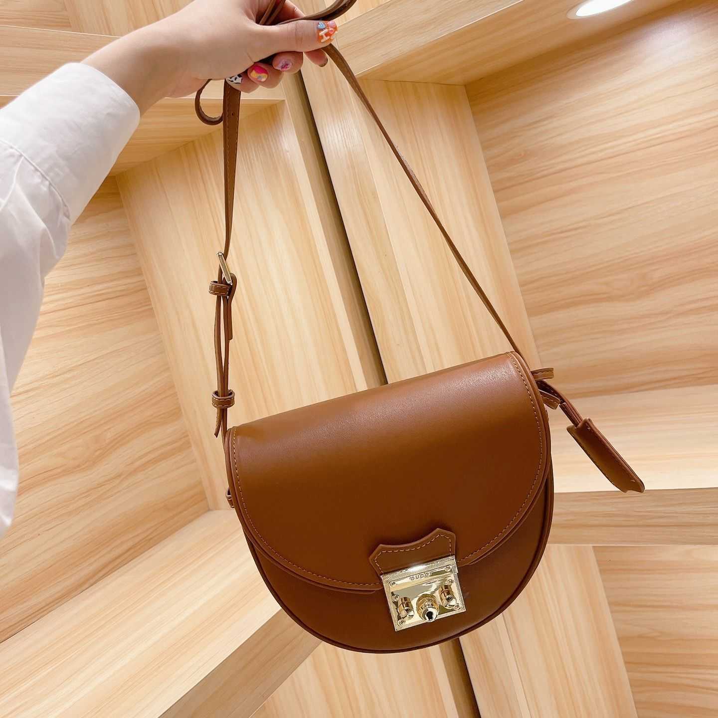 Women Luxurys Designers Bags 2021 designer handbags Multi Pochette Crossbody Bag Zhouzhoubao123 Louisbags_18 Hanghhangbag Qingshe Fashion Tr
Women Luxurys Designers Bags 2021 designer handbags Multi Pochette Crossbody Bag Zhouzhoubao123 Louisbags_18 Hanghhangbag Qingshe Fashion Tr