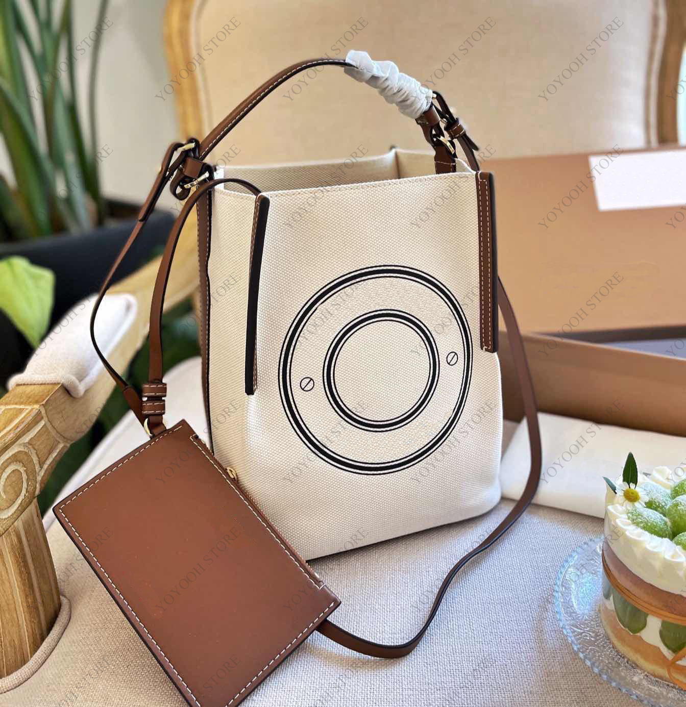 Classic handbag totes women's luxury shoulder bag fashion letter printed canvas cross body high quality designer shopping bags, Make up for price
Classic handbag totes women's luxury shoulder bag fashion letter printed canvas cross body high quality designer shopping bags, Make up for price