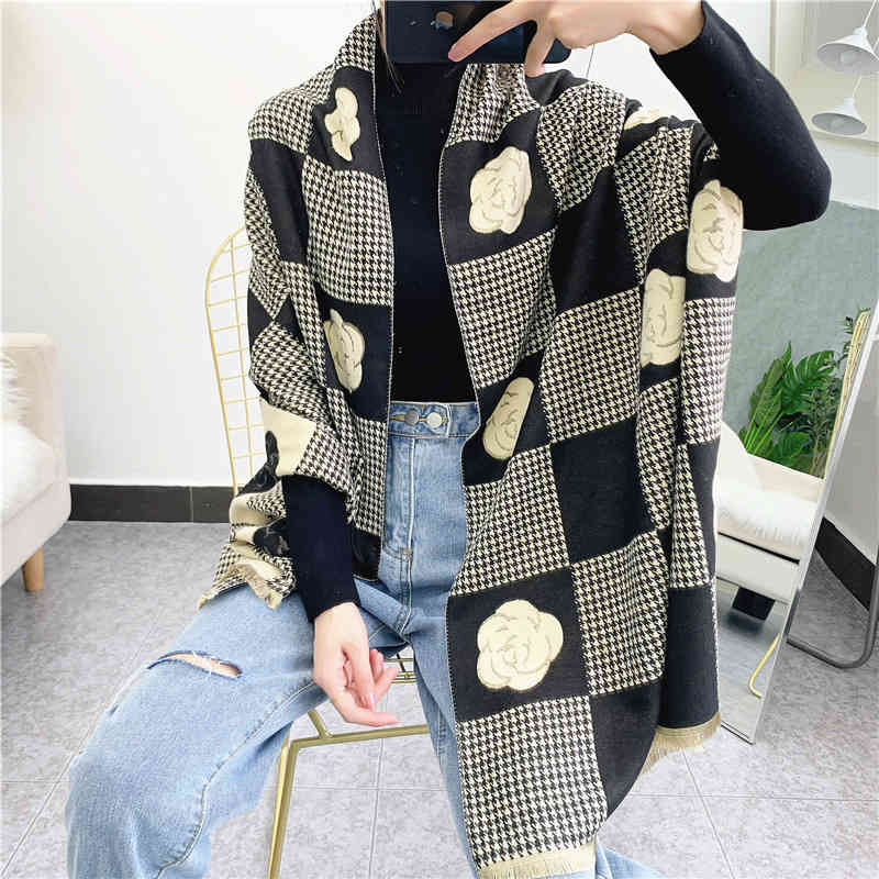 Autumn and Winter New Elegant Celebrity Camellia Imitation Cashmere Scarf Long Thickened Warm for Women
Autumn and Winter New Elegant Celebrity Camellia Imitation Cashmere Scarf Long Thickened Warm for Women