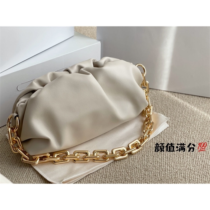 2021 New Top Sheepskin Crossbody Bag Women Luxurys Designers Bags Shoulder Bag Luxurys Designers Crossbody Bags 30*15cm 0511s, Black
2021 New Top Sheepskin Crossbody Bag Women Luxurys Designers Bags Shoulder Bag Luxurys Designers Crossbody Bags 30*15cm 0511s, Black