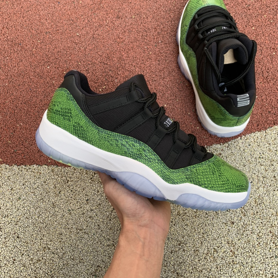 Jumpman 11 Real Carbon Fiber Mens Basketball Shoes Concord Low Green Snakeskin 11s Fashion Sneakers
Jumpman 11 Real Carbon Fiber Mens Basketball Shoes Concord Low Green Snakeskin 11s Fashion Sneakers