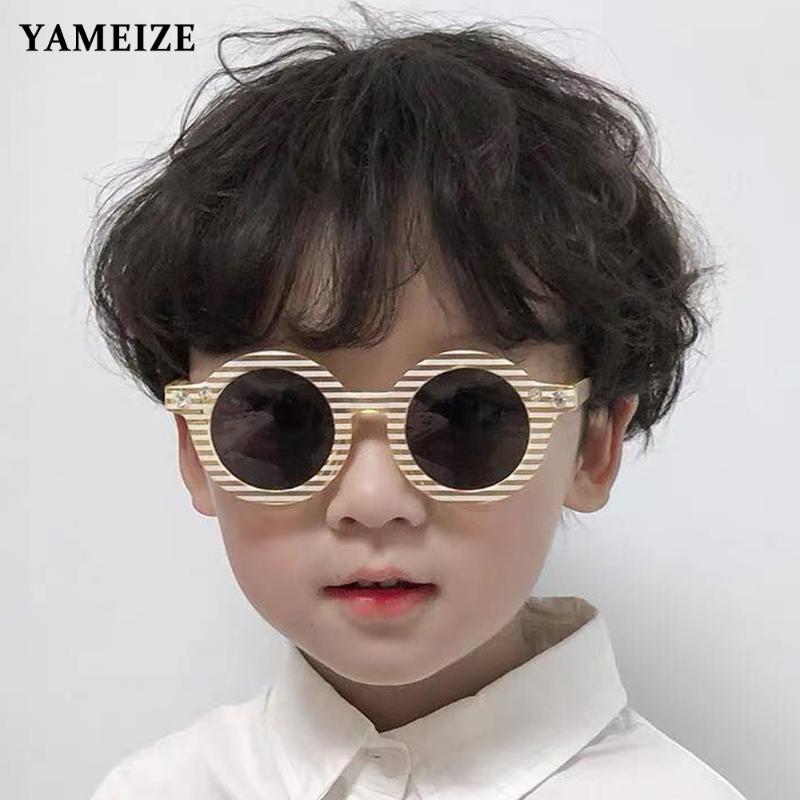 Sunglasses YAMEIZE Fashion Stripe Kids Child Rhinestone Glasses Girls Boys Sun Luxury Baby Eyewear UV400 Gafa
Sunglasses YAMEIZE Fashion Stripe Kids Child Rhinestone Glasses Girls Boys Sun Luxury Baby Eyewear UV400 Gafa