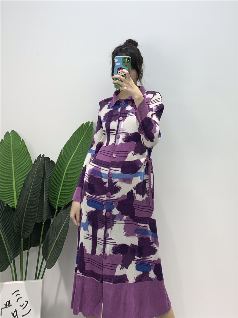 2021 Spring New Pleated Vintage Women Button Plus Size Turn-down Collar with Belt Designer Clothes Nc0b, Photo color
2021 Spring New Pleated Vintage Women Button Plus Size Turn-down Collar with Belt Designer Clothes Nc0b, Photo color