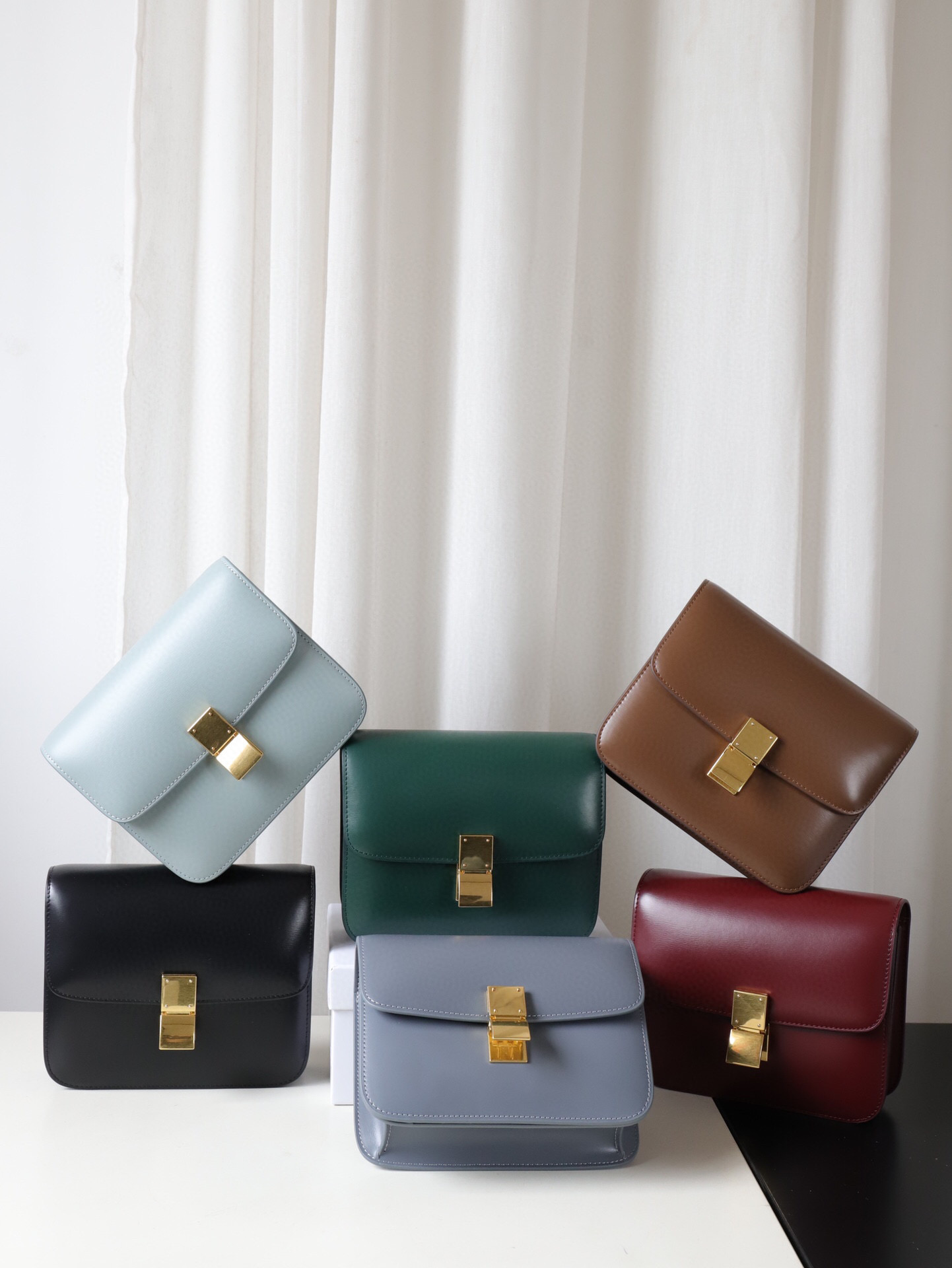 CrossBody bag High Quality Handbags leather bag ladies small square bag retro simple one-shoulder tofu Handbag fashion ladies flip wallet card bags hit color, Red
CrossBody bag High Quality Handbags leather bag ladies small square bag retro simple one-shoulder tofu Handbag fashion ladies flip wallet card bags hit color, Red