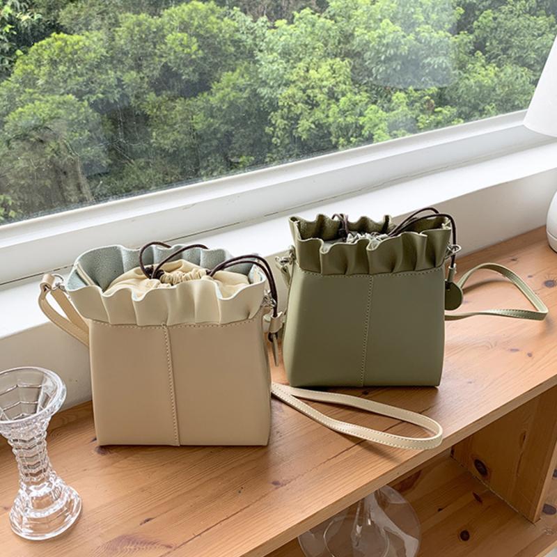 Fashion Designer Shoulder Bag Solid Color Small Flap Crossbody Bags for Women Frills Trend Messenger Hand Bags Women 2021 Purse, Green
Fashion Designer Shoulder Bag Solid Color Small Flap Crossbody Bags for Women Frills Trend Messenger Hand Bags Women 2021 Purse, Green