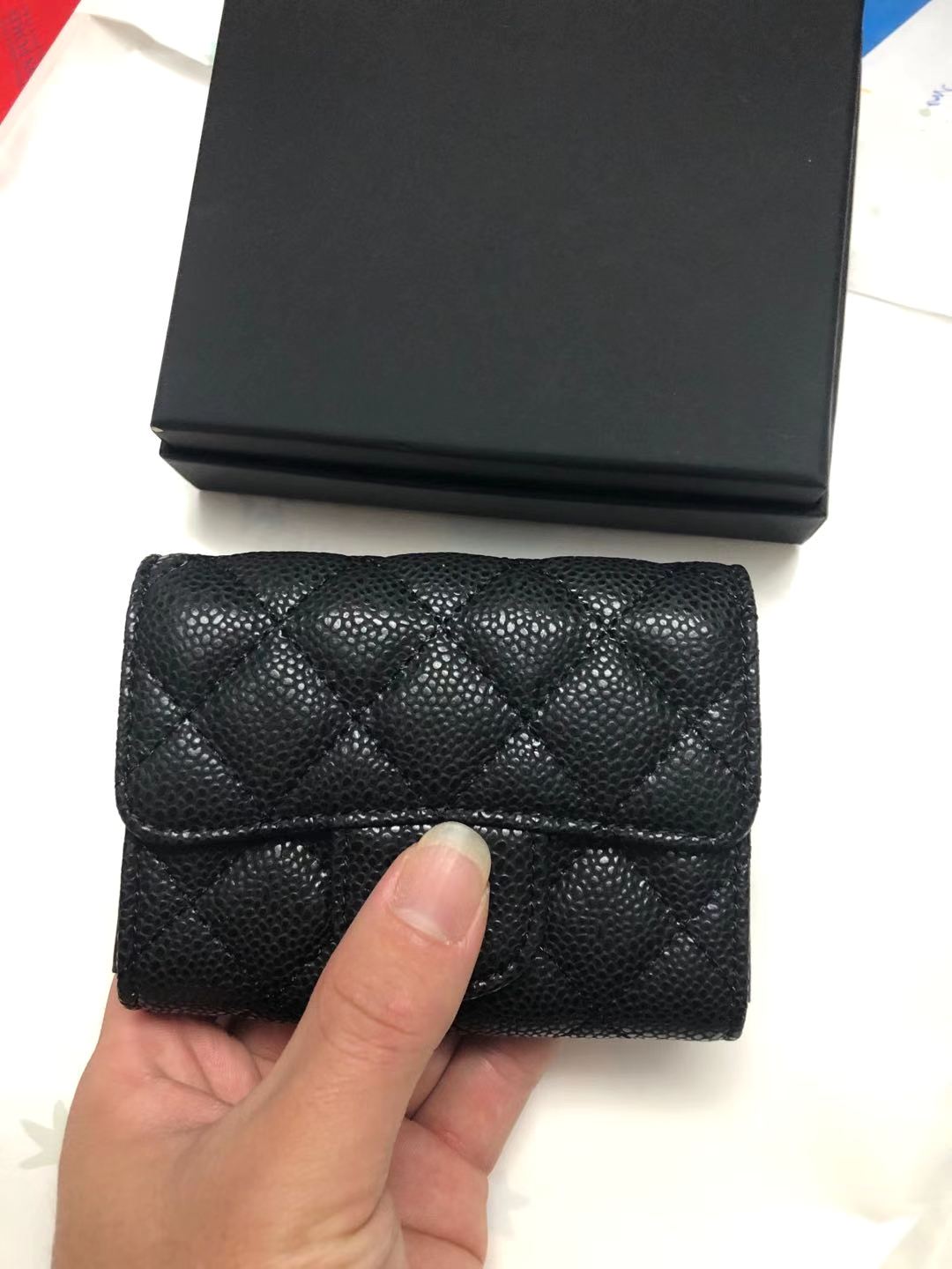 2021 bags an Instagram blogger suggested designing a mini coin purse with classic textures designed for women card wallets, Brown;gray
2021 bags an Instagram blogger suggested designing a mini coin purse with classic textures designed for women card wallets, Brown;gray