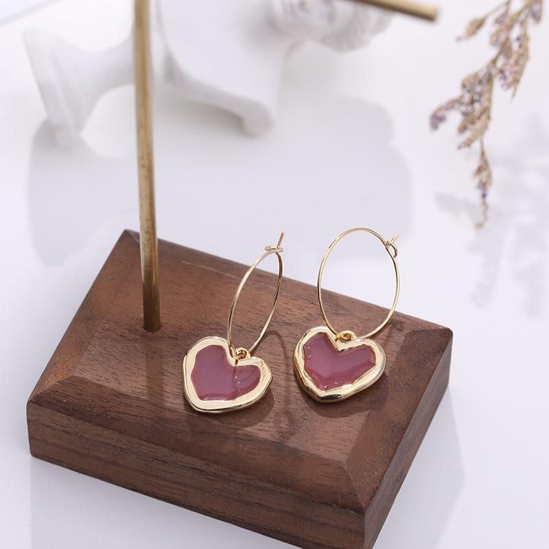 Hoop & Huggie Simple Red Enamel Love Heart Pendant Earrings For Women Girls Temperament Fashion Wedding Party Jewelry 2021
Hoop & Huggie Simple Red Enamel Love Heart Pendant Earrings For Women Girls Temperament Fashion Wedding Party Jewelry 2021