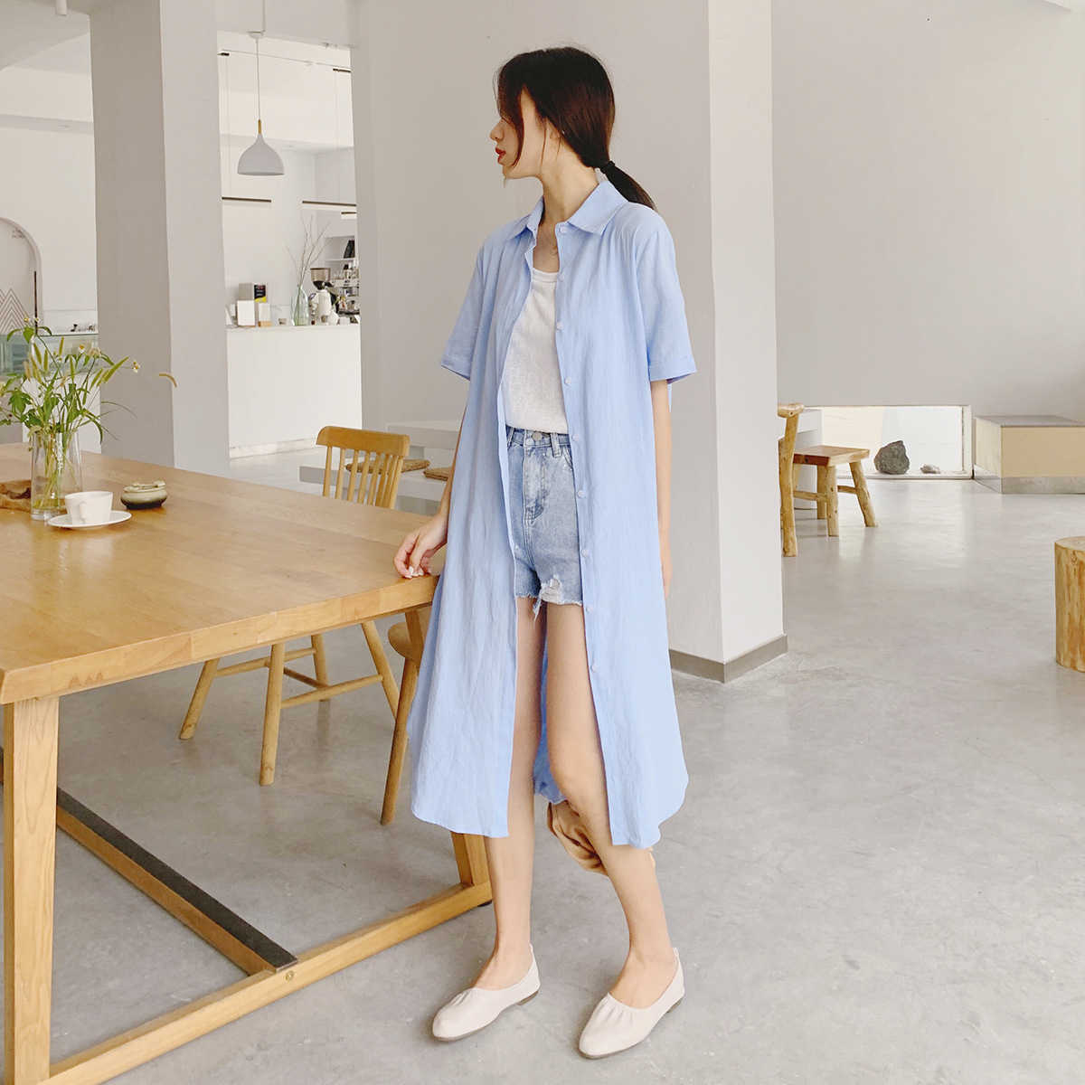 Over-the-Knee Cotton Linen Short-sleeved Shirt Women's Korean-style Wear Long Blouse Tops Overseize 210607, Blue
Over-the-Knee Cotton Linen Short-sleeved Shirt Women's Korean-style Wear Long Blouse Tops Overseize 210607, Blue