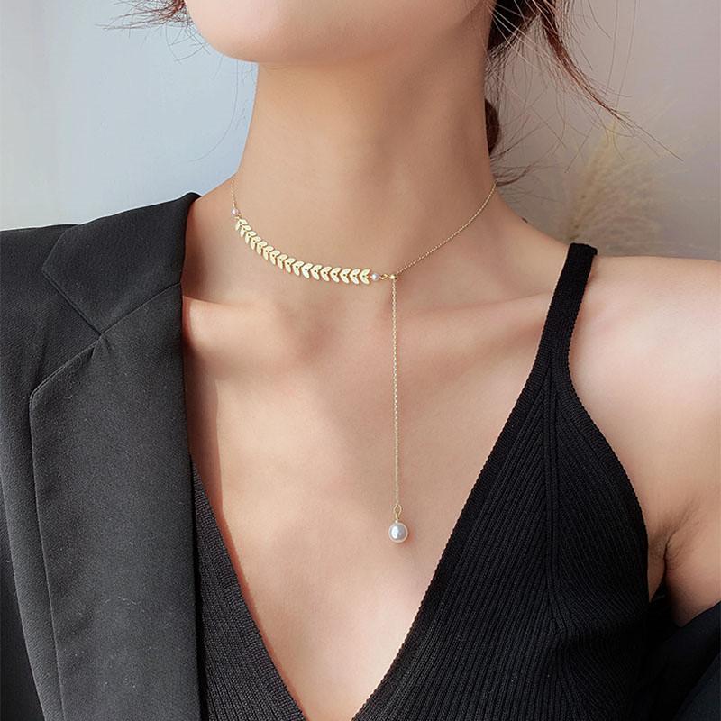 Chains 2022 Women Geometry Necklace, Pearl Asymmetry Of Fashionable, Metal, Aureate Bowknot, Collarbone Chain Necklace Fashion, Silver
Chains 2022 Women Geometry Necklace, Pearl Asymmetry Of Fashionable, Metal, Aureate Bowknot, Collarbone Chain Necklace Fashion, Silver