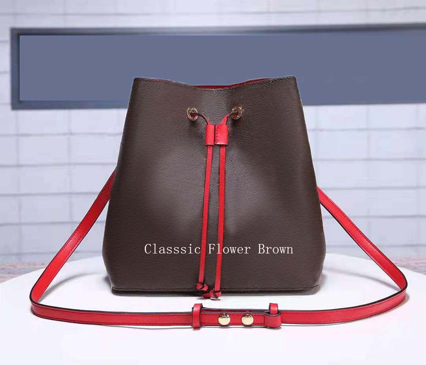2021 Women Handbag Luxury designer handbags Classic bag Flower Brown Original Serial Number High Quality Wallet Large Shopping bags Shoulder Drawstring 06, Dust bag
2021 Women Handbag Luxury designer handbags Classic bag Flower Brown Original Serial Number High Quality Wallet Large Shopping bags Shoulder Drawstring 06, Dust bag